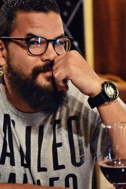 Ariel Maceo Tellez impulsó una editorial independiente que navega contra la corriente en Cuba: OnCritika