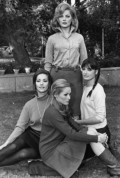 Junto a Ursula Andress, Virna Lisi y Marisa Mell, en Le dolci signore, de 1968