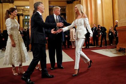 Ivanka llegó detrás de su padre, Donald Trump.
