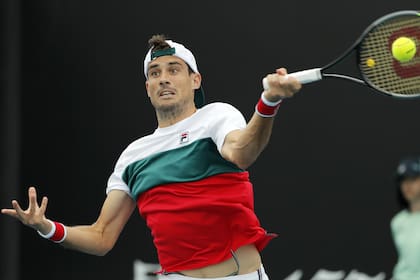 Guido Pella padece distintos problemas físicos y decidirá si finalmente viaja a Bogotá para jugar.