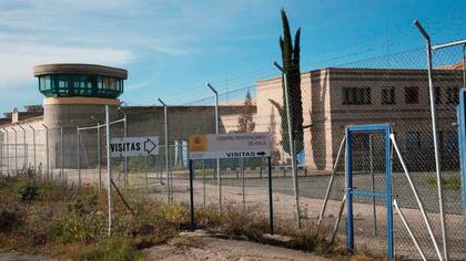 Vista exterior de la cárcel de Brieva, donde el marido de Cristina cumple condena desde junio de 2018.