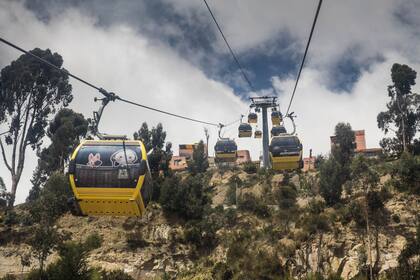 El teleférico es considerado uno de los aciertos de Evo Morales. Hoy sería imposible imaginar la ciudad sin él.