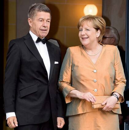 Joachim Sauer es el marido de la canciller de Alemania, Ángela Mérkel y la acompaña en las funciones de su país desde 2005.