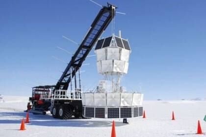 El proyecto ANITA, financiado en parte por la NASA, busca en la Antártida neutrinos de altas energías