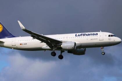 Lufthansa está operando vuelos con los asientos centrales sin ocupar para permitir cierto grado de distanciamiento entre pasajeros
