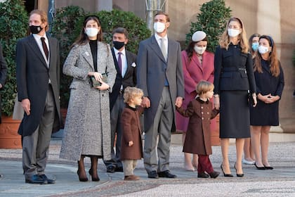 Andrea Casiraghi y Tatiana Santo Domingo, Pierre Casiraghi y Beatrice Borromeo con sus hijos, Stefano y Francesco.