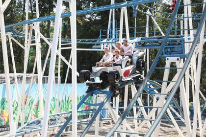El "Fórmula 1": la montaña rusa desde donde se cayó la mujer francesa que murió