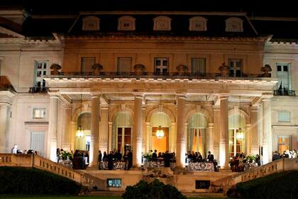 Ciento sesenta serán las personas que podrán disfrutar de la ceremonia civil