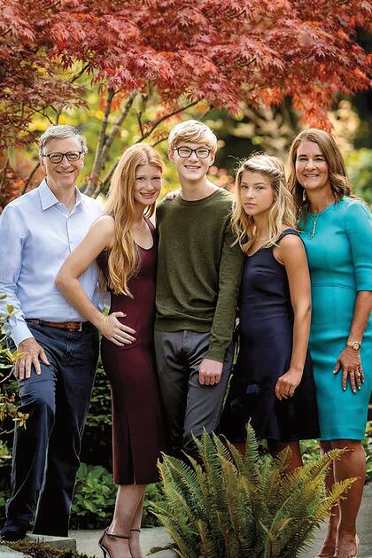 Bill y Melinda Gates, con sus tres hijos, Rory, Phoebe y Jennifer