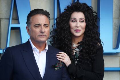 Andy Gracia interpreta a Fernando... y da pie para que Cher cante el tema incluido en el disco Greatest Hits Vol. 1 de ABBA