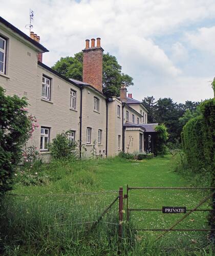 Como el Castillo de Windsor y Frogmore House, donde tuvo lugar su fiesta de casamiento, la casa donde será criado Archie está ubicada en la misma propiedad.