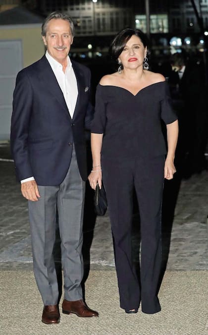 Los padres del novio: el diseñador Roberto Torretta, nacido en Buenos Aires, y su mujer Carmen Echeverría. 