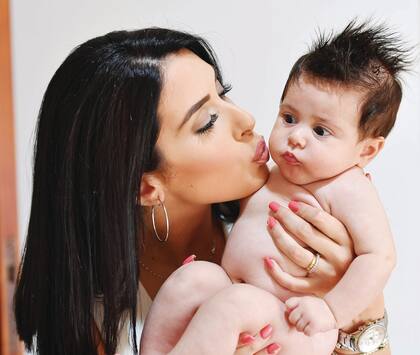 Desde el comienzo de su relación en 2013, Nunzia alentó a Diego Jr. a luchar por sus sueños. Y juntos lograron concretar sus máximos deseos. “Nunzia es mi mejor compañía. Me gusta como mujer, es muy responsable y trabajadora, y quiere formar una familia como yo”, contaba Diego Maradona Jr.