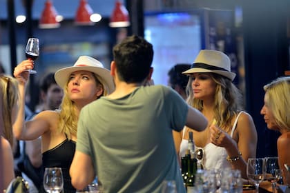 Katheryn Winnick degustó vinos argentinos en San Telmo