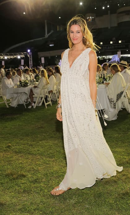 Dolores Barreiro con vestido calado