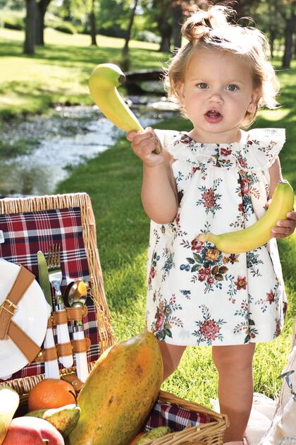 “La verdad es que no extrañé ponerme tacos (…). Aunque no niego que soy coqueta y siempre me vestía linda para mí y para Diego”, cuenta Carla. En la foto, su hereda menor, feliz, durante el picnic.