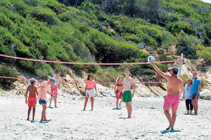 La mansión que adquirió Carlota, la gran duquesa de Luxemburgo, en Francia está rodeada por una playa. La superficie de la propiedad es de treinta y tres hectáreas.