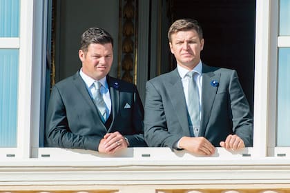 Desde uno de los balcones de palacio, Sean y Gareth también estuvieron presentes –al igual que este año– en la celebración del Día Nacional de Mónaco en 2018. 