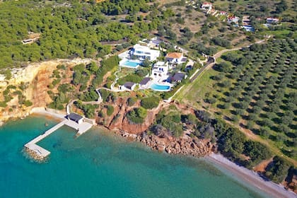 El paraíso griego de Máxima y Guillermo está en Doroufi, 160 kilómetros al sur de Atenas. La villa perteneció al fotógrafo y publicista alemán Manfred Rieker y habrían pagado por ella 4.700.000 dólares