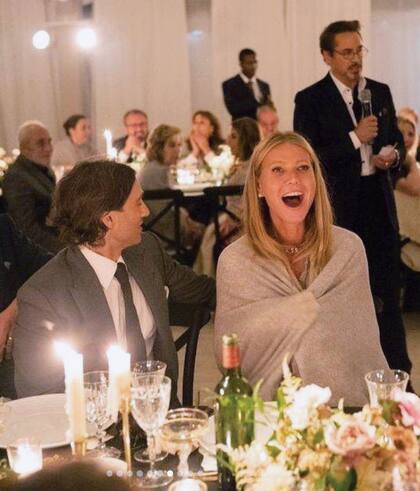 Entre los setenta invitados selectos, hubo algunas caras conocidas como Cameron Díaz y Rob Lowe.