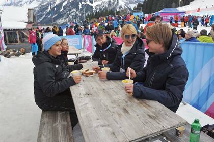La familia al completo viajó a Suiza para alentarlo durante la competencia. Pasaron Navidad y Año Nuevo afuera mientras él se entrenaba