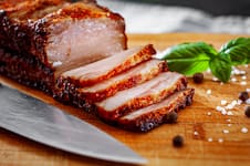 Mucho más que cerdo: 5 fórmulas de marinadas fáciles para transformar tus cortes diarios en platos de restaurante