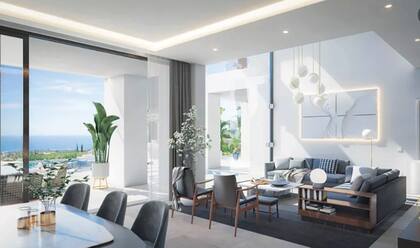 Está ubicada en Estepona, una localidad playera a 90 kilómetros de Málaga