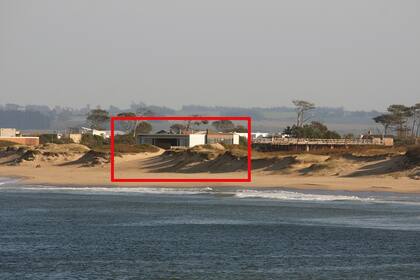 Según la publicación de la inmobiliaria la casa es “a estrenar”, y se vende por seis millones de dólares