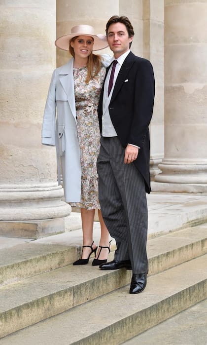 Estaba destinada a ser "la gran boda del año" en Inglaterra. Sin embargo, el casamiento entre la princesa Beatriz y Edoardo Mapelli Mozzi pende de un hilo.