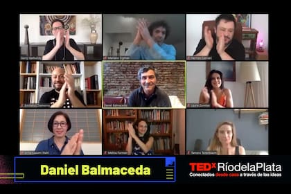 El público tuvo oportunidad de chatear y hacer llegar sus preguntas