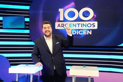 100 argentinos dicen, conducido por Dario Barassi