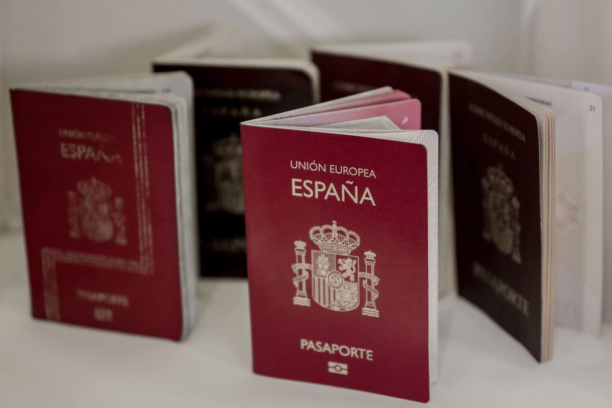 Home 10 09012020 varios pasaportes espanoles colocados 6NK3F62HMFGN3MW6QSHL2U77A4