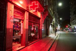 El histórico local de San Telmo que se transformó y deslumbra a los transeúntes