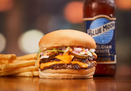 10 hamburguesas en combos a 12.000 pesos