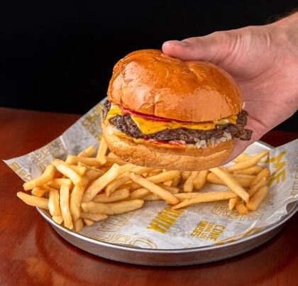 10 hamburguesas en combos a 12.000 pesos