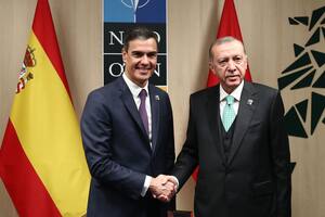 Sánchez promete a Erdogan que intentará hacer avanzar cuestiones de interés para Turquía de cara a la adhesión