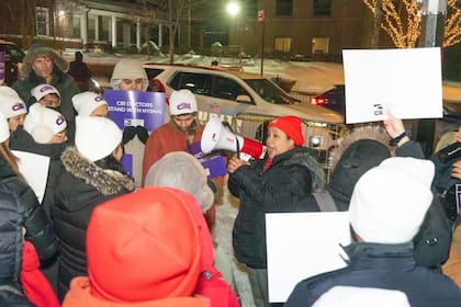 13 enfermeras de Nueva York fueron detenidas en medio de una concentración