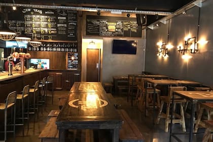 14 barrios festejan hoy "La noche de las cervecerías"