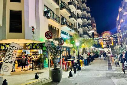 14 barrios festejan hoy "La noche de las cervecerías"