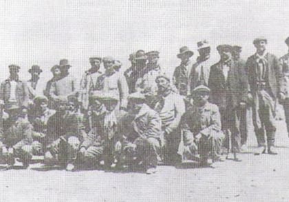1500 trabajadores rurales fueron fusilados por el Ejército en el verano 1921-1922 en Santa Cruz