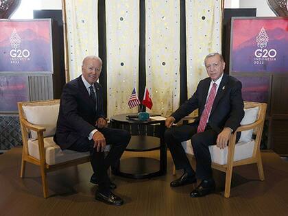15/11/2022 El presidente de EEUU, Joe Biden durante una reunión con su homólogo de Turquía, Recep Tayyip Erdogan durante la cumbre del G20 en Indonesia.  POLITICA NORTEAMÉRICA EUROPA ESTADOS UNIDOS TURQUÍA INTERNACIONAL PRESIDENCIA DE TURQUÍA (@TRPRESIDENCY)