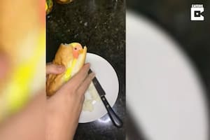 El relleno inesperado del bocadillo de este hombre se ha hecho viral en Internet