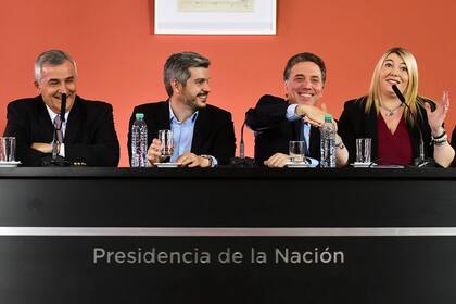 16/11/2917 Buenos Aires: El ministro del Interior, Obras Píblicas y Vivienda, Rogelio Frigerio, está reunido con gobernadores para definir los alcances del acuerdo fiscal propuesto por el Gobierno para lograr un equilibrio de las cuentas públicas provinciales, que ser· anunciado al mediodía por el p