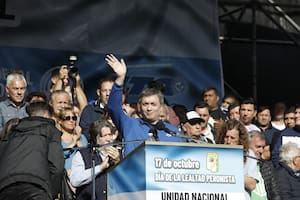 Con críticas al Gobierno, Máximo Kirchner reclamó una suma fija para los trabajadores