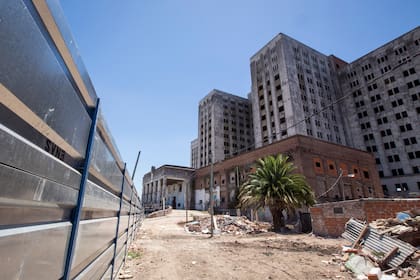 19 de enero, 2018 – A principio de año, el Gobierno empezó las obras del nuevo Ministerio de Desarrollo Humano y Hábitat.