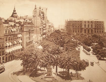 1927: la construcción sigue avanzando