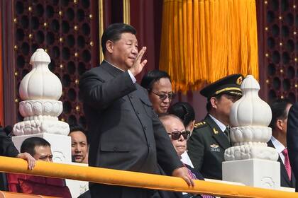 "Nada puede hacer que los pilares de nuestra gran nación se tambaleen. Nada puede impedir que la nación y el pueblo chinos avancen", dijo el presidente Xi Jinping