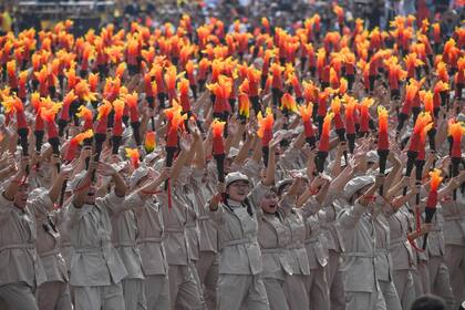 Miles de soldados participaron del desfile.