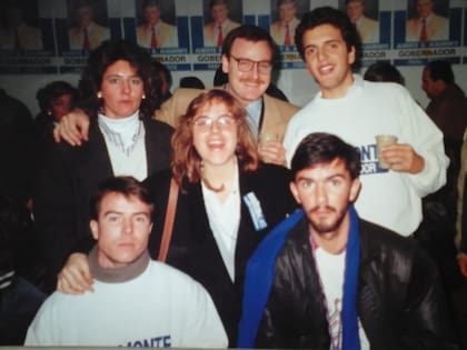 1991. Sergio Massa en Bahía Blanca, junto a sus compañeros libreales, cuando trabajó en la campaña de Alberto Albamonte para gobernador de la provincia de Buenos Aires por la Ucedé