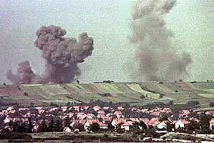 1999. La OTAN bombardea un suburbio de Belgrado